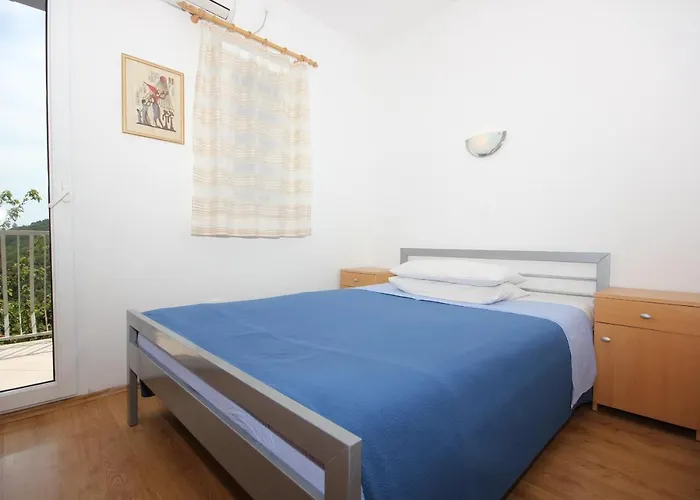 Semesterbostad House With A Parking Space Brsec, Opatija - 7795 Brseč